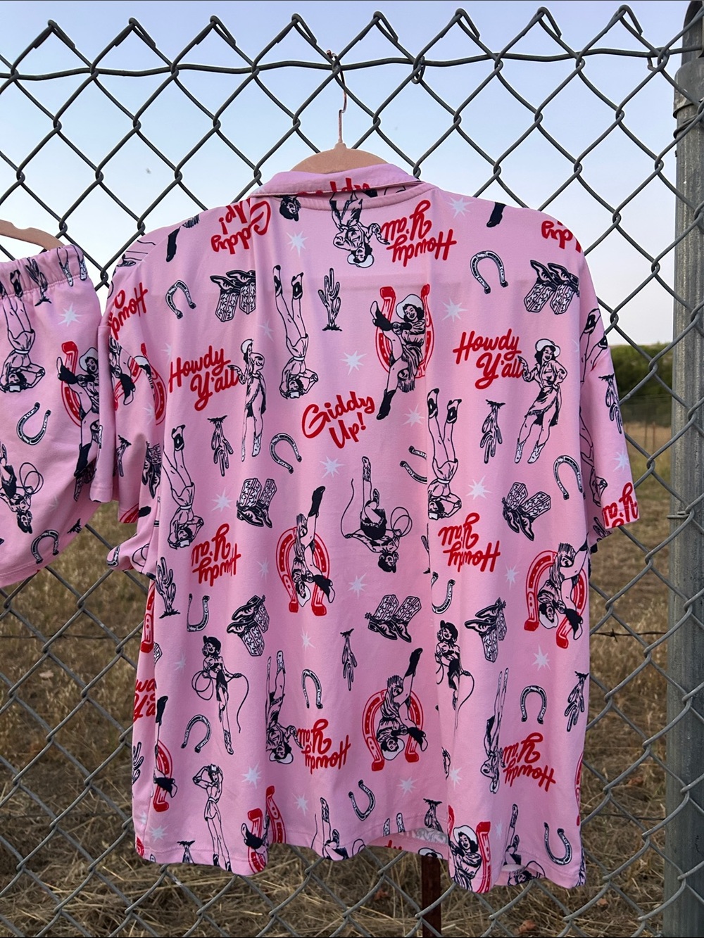 Women's Pink Vintage Cowgirl Theme Printed Short Pajama Set - Picture 11 of 12